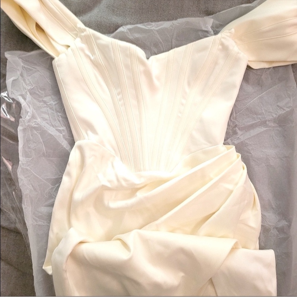 House of CB White Loretta Satin Strapless Gown - Picture 4 of 5